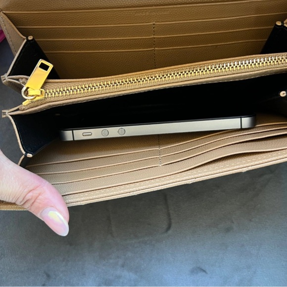 Reserved - Saint Laurent Cassandre envelope flap wallet on chain - Picture 13 of 16